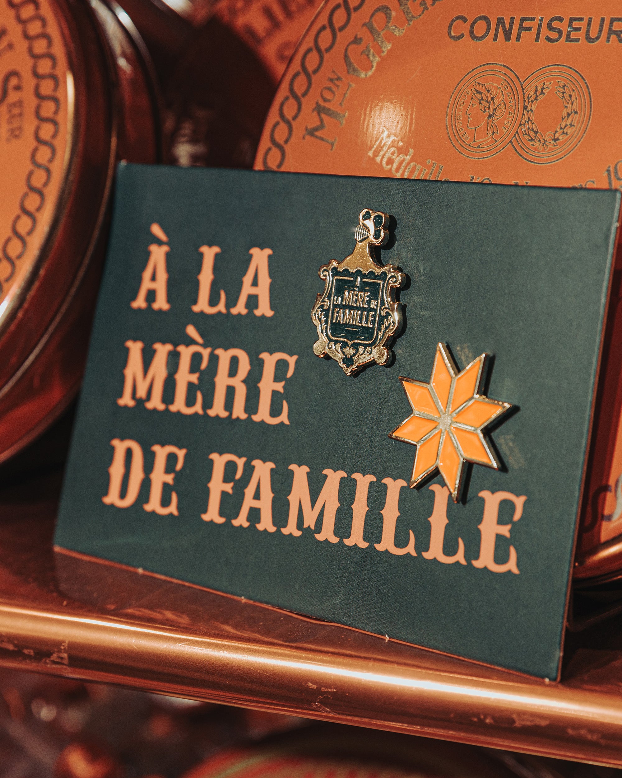 À la Mère de Famille 復古金屬徽章組