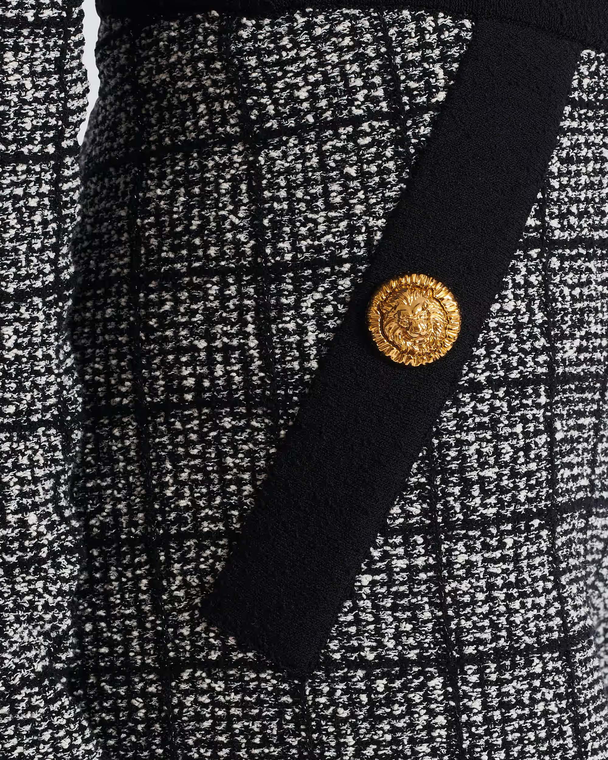 BALMAIN 鈕扣款輕量花呢針織短褲