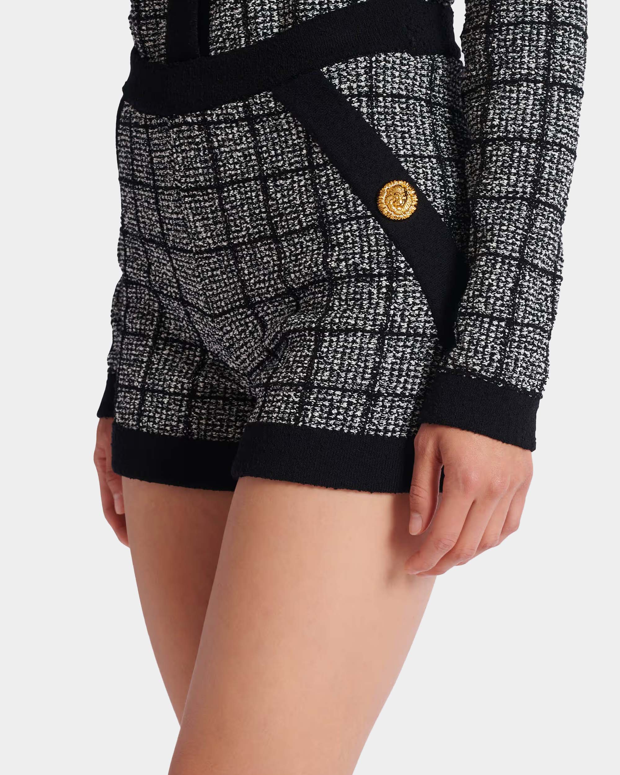 BALMAIN 鈕扣款輕量花呢針織短褲