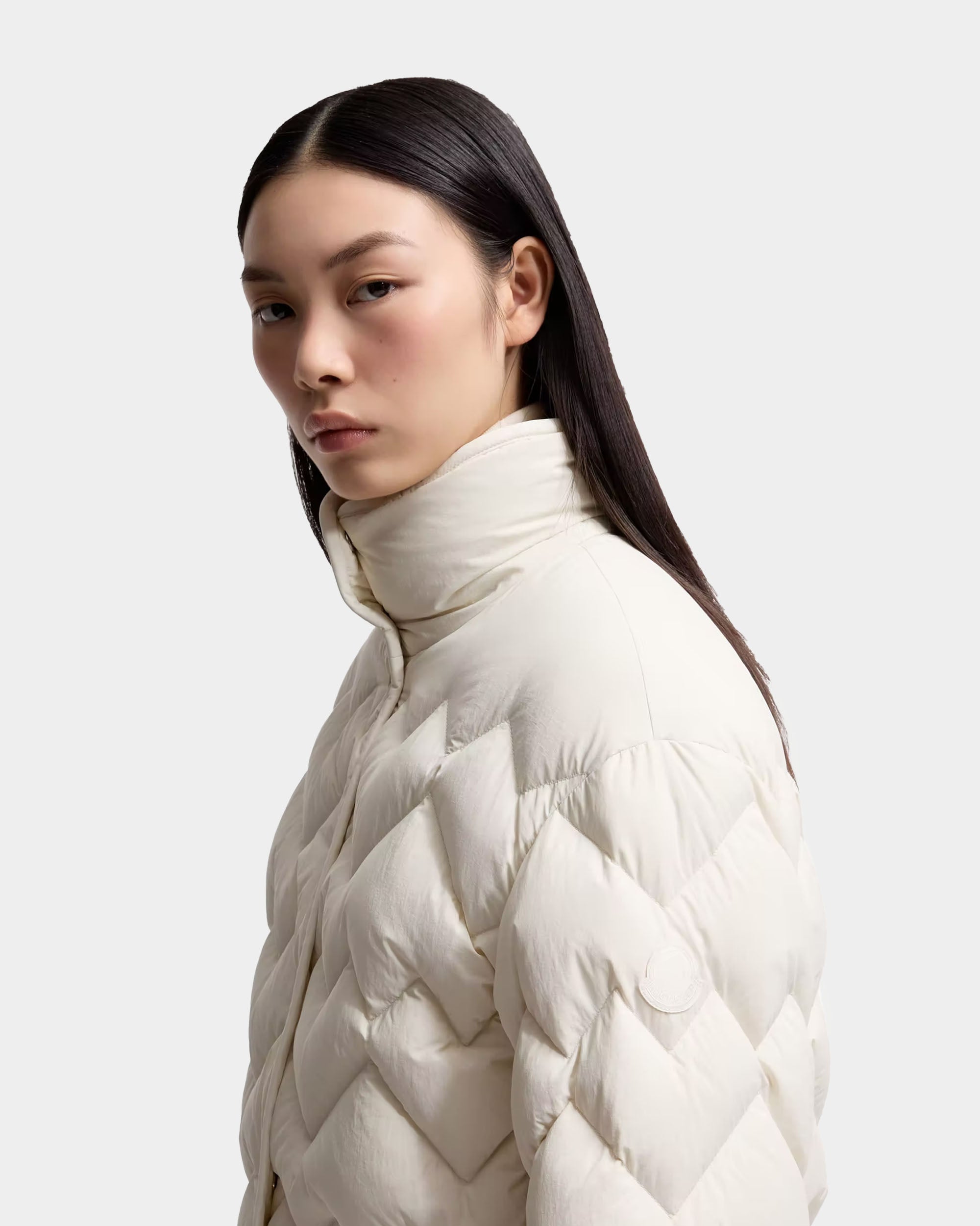 MONCLER Senevee 心形絎縫短版羽絨外套