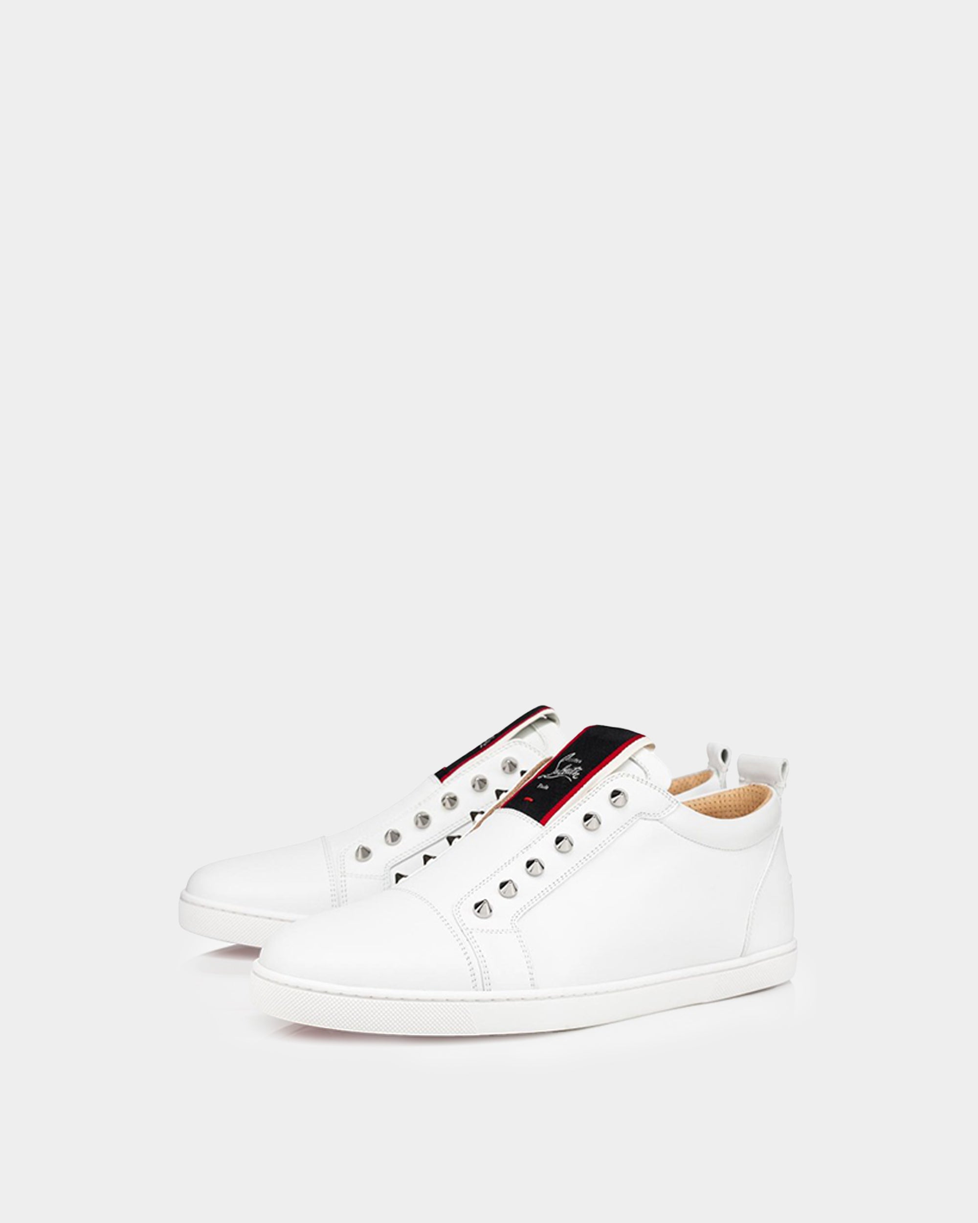 CHRISTIAN LOUBOUTIN 白色鉚釘小牛皮鞋