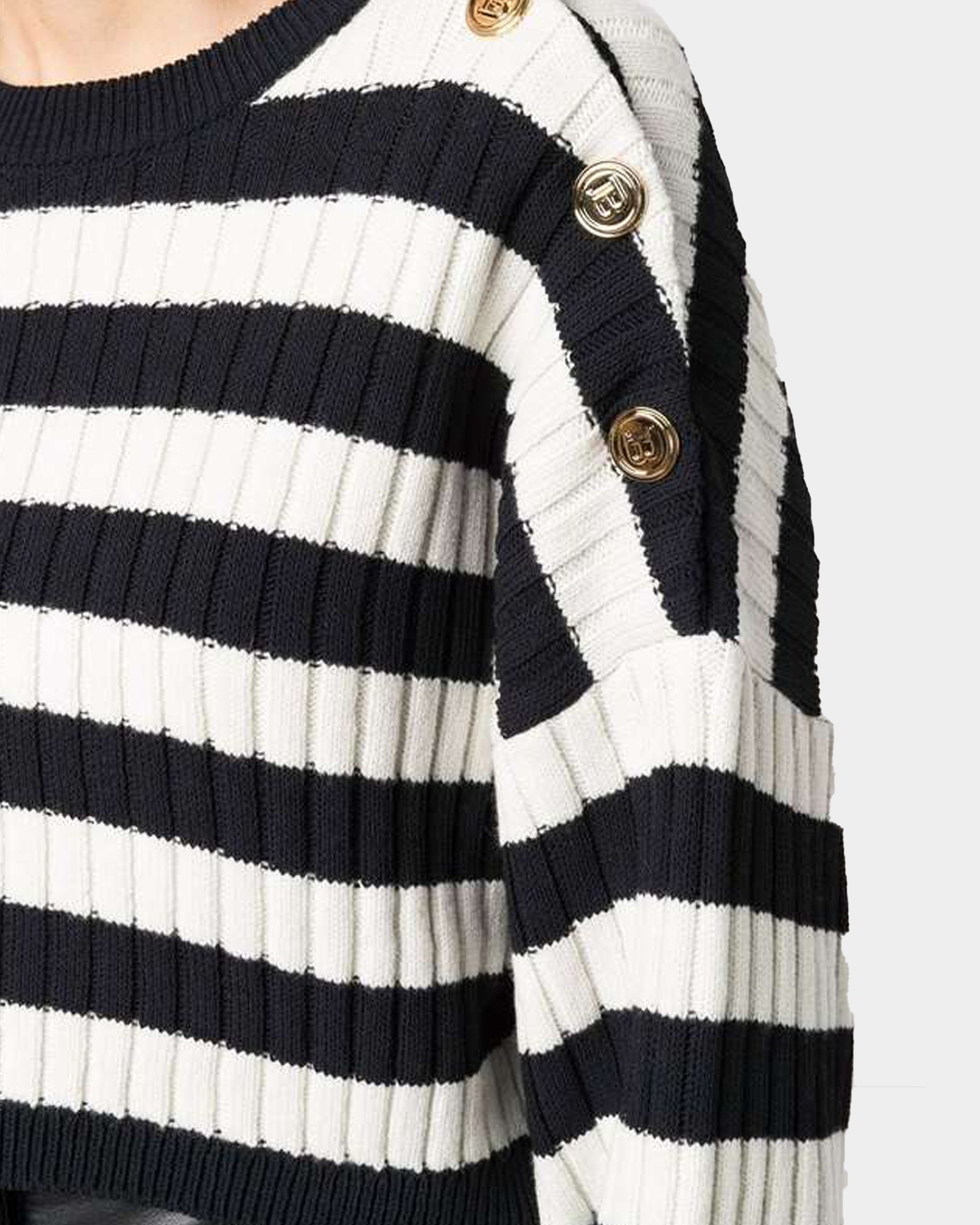 BALMAIN OVERSIZED 肩飾釦條紋短版針織衫